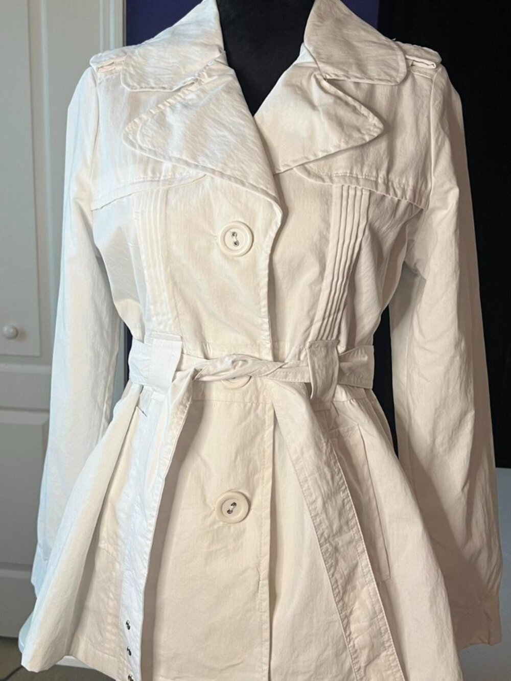 White Lightweight Belted Trench-Style Jacket,